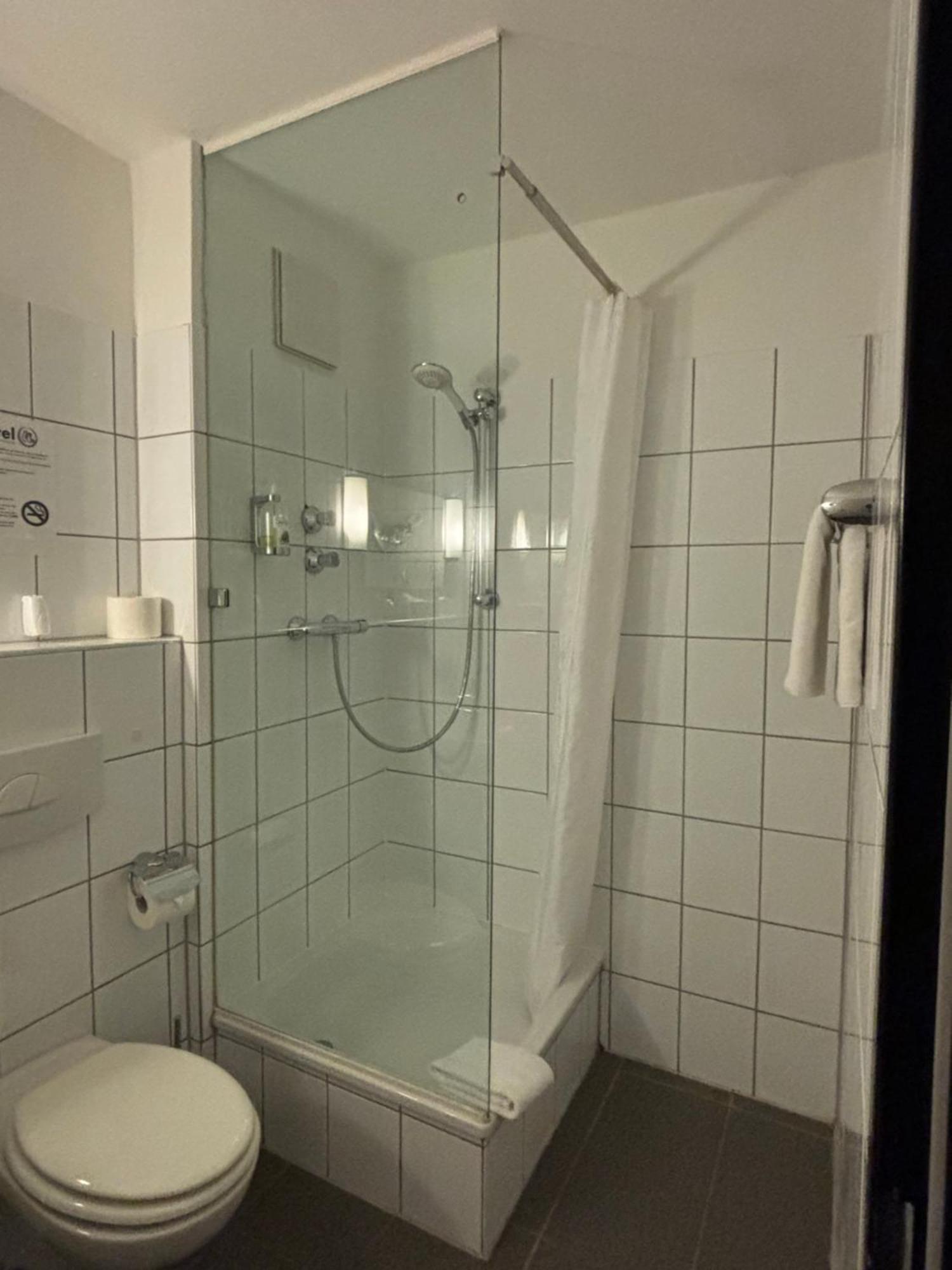 Hotel U Muelheim Free Parking Highspeed Wifi Mülheim an der Ruhr Екстериор снимка